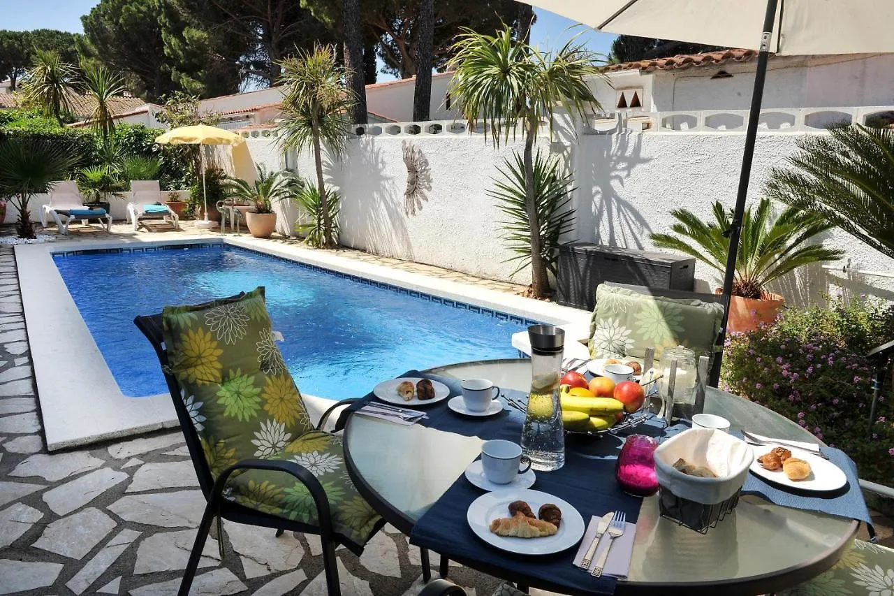 Pi Gran A Villa L'Escala Spain